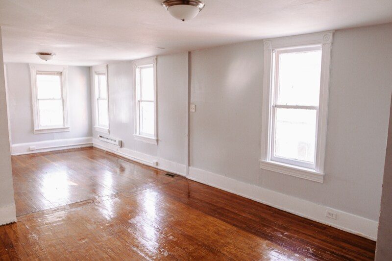 132 S Queen St Unit 2, York, PA 17403 Room for Rent in York, PA