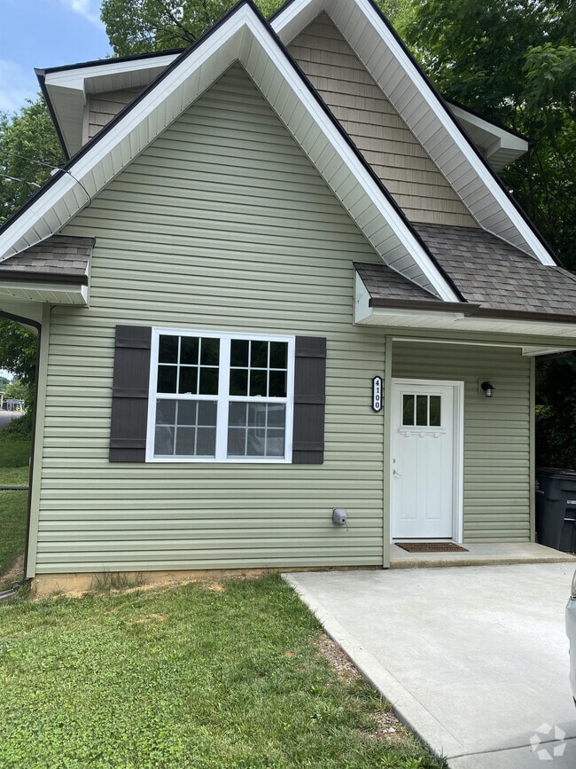 Building Photo - 4100 Apex Dr NW