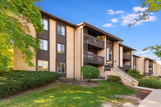 Building Photo - 6165 Knoll Wood Ct