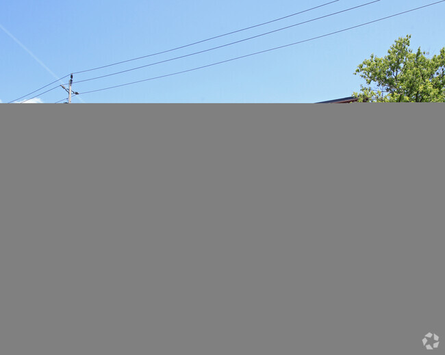 Primary Photo - 1243 Broadview Ave