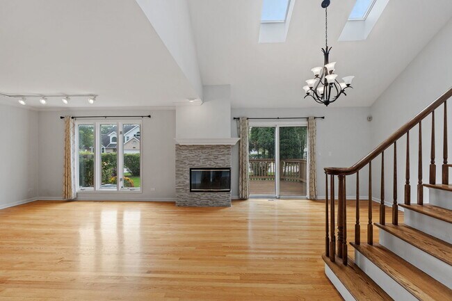 Building Photo - 1435 Coventry Ct