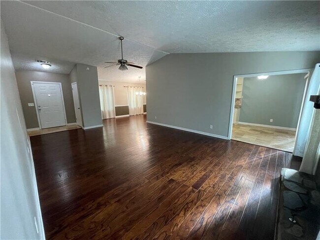 Building Photo - 303 River Run Terrace