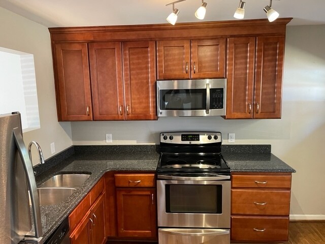 actualizado - 2304 Van Dyke Ave