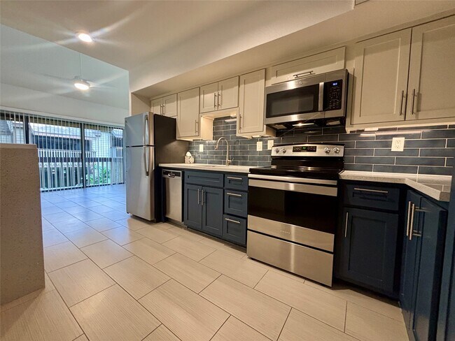 Foto del edificio - 12900 Walden Rd