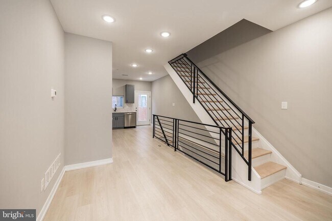 Foto del edificio - 2428 Jasper St