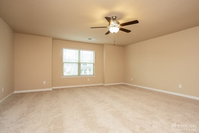 Building Photo - 216 Stillwood Dr