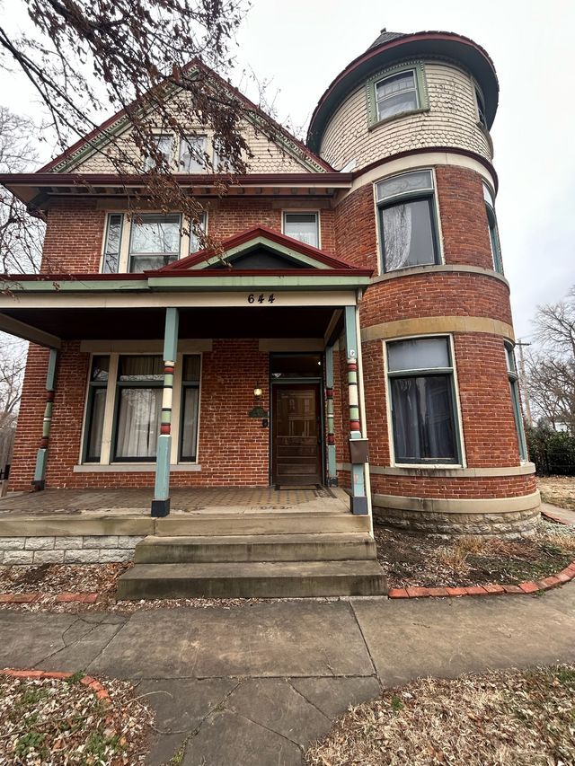 Building Photo - 644 Dayton St