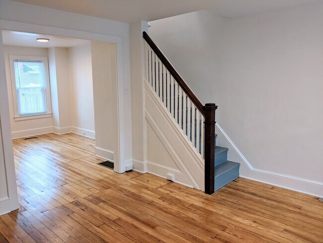 Open floor plan - 651 George St
