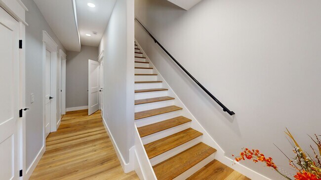 Foto del edificio - 1209 Hedge Ave