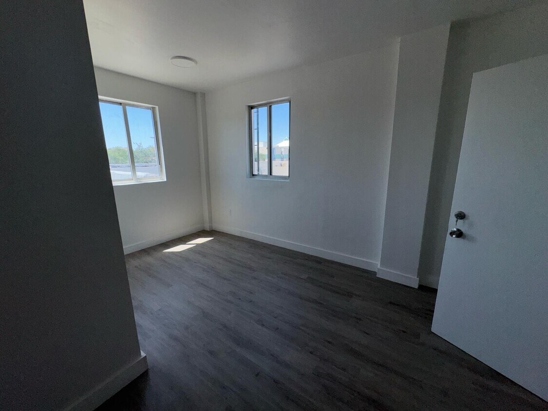 Foto principal - 6211 NW 7th Ave
