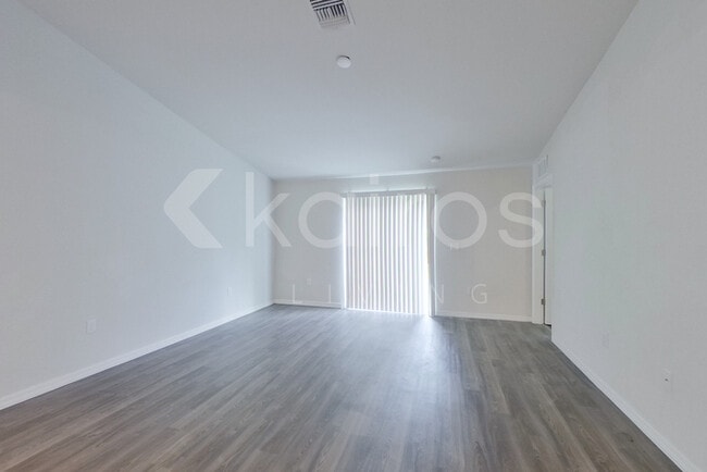 Foto del edificio - 9149 Aegean Cir