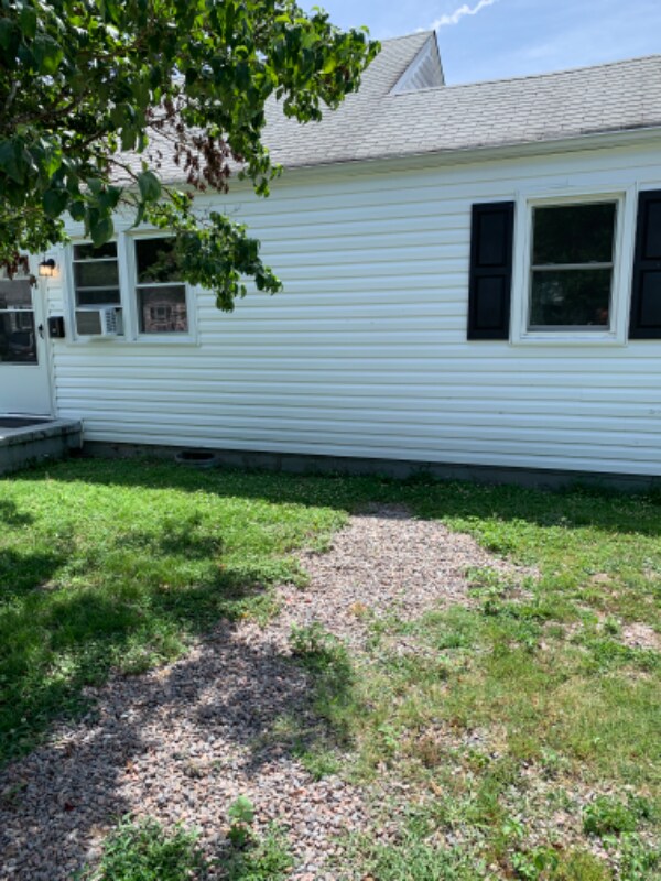 Primary Photo - 104 Seaboard St