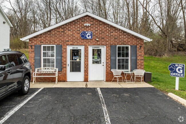 Foto del edificio - Tallmadge Pointe
