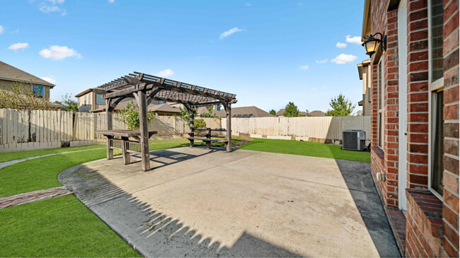 Building Photo - 4110 Lake Cypress Cir