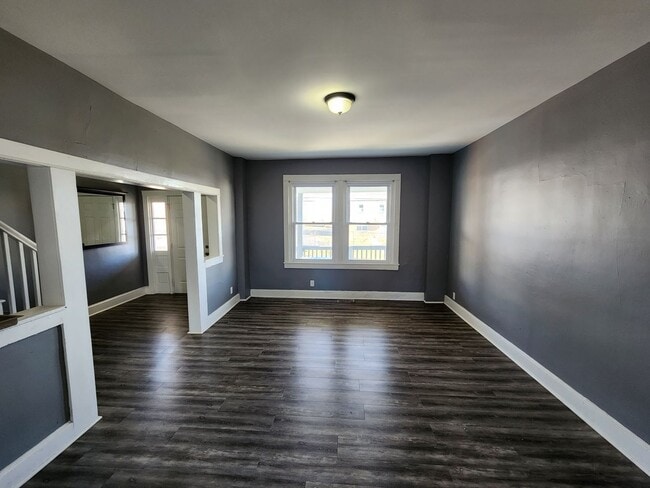 Building Photo - Twin home with stainless appliances, centr...