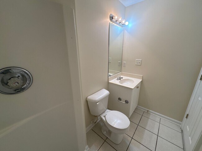 Foto del edificio - 303 Caldwell Cir