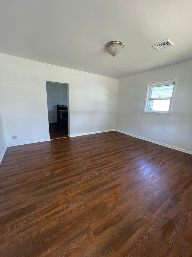 Foto del edificio - 3 Bed House For Rent in Elsberry