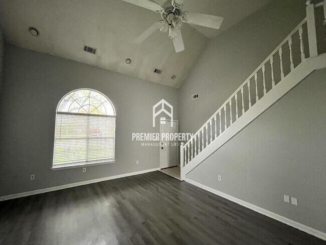 Building Photo - 10059 Woodland Elm Ct