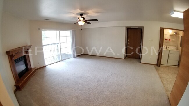 Building Photo - 6430 Creekside Dr NE