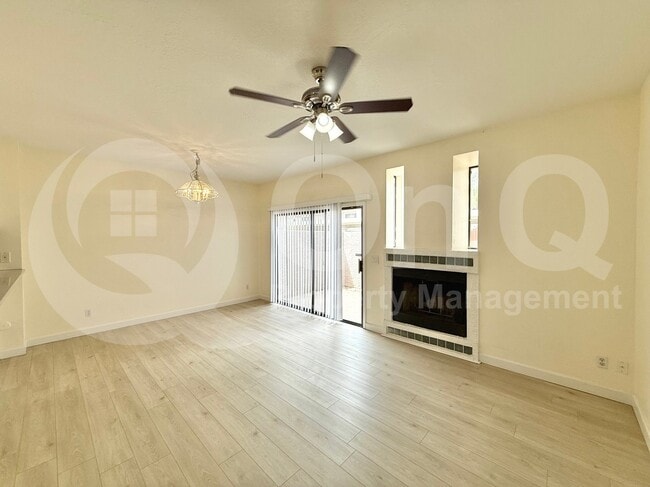 Foto del edificio - 500 N Roosevelt Ave