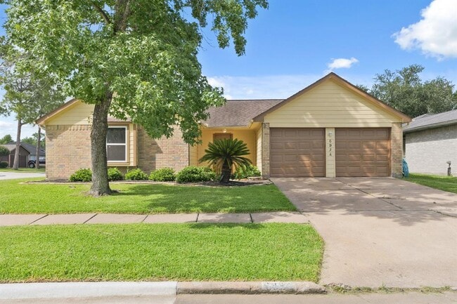 Building Photo - 6934 Renfro Dr