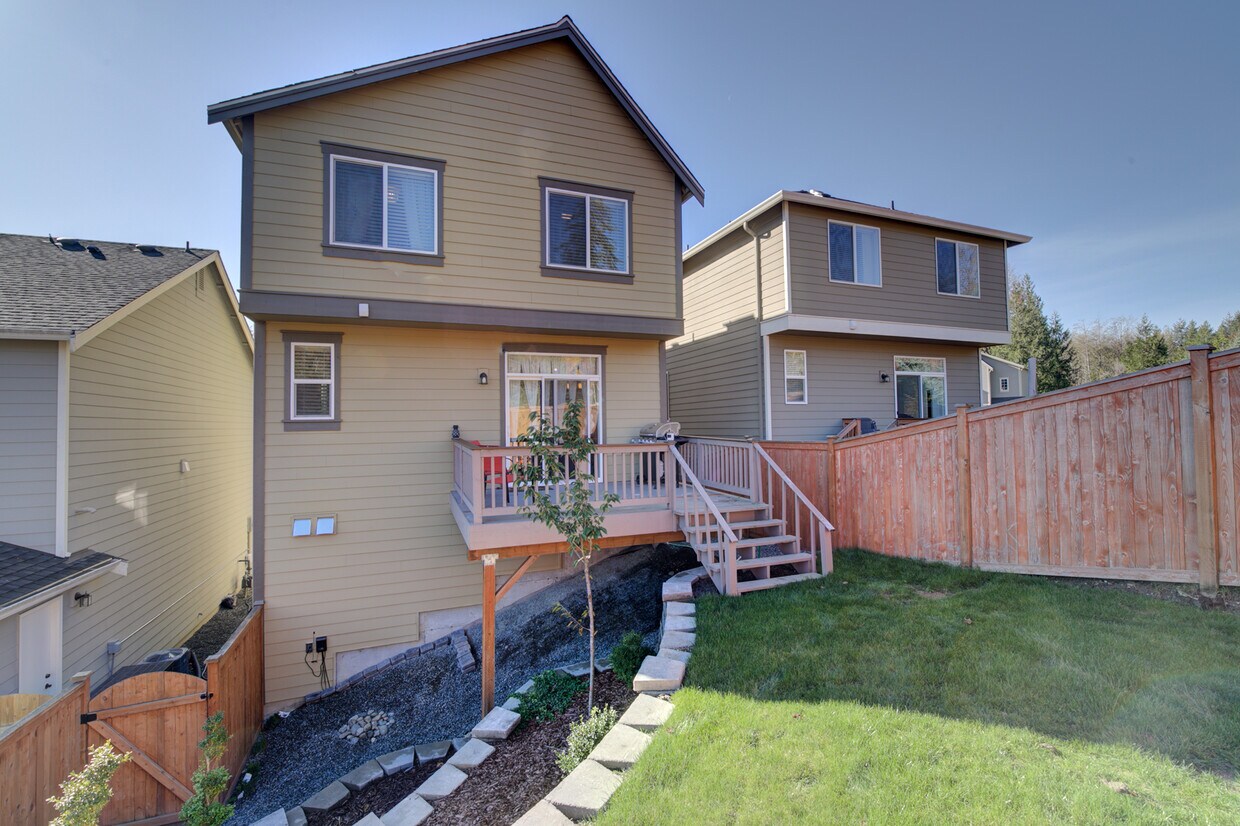 Primary Photo - 37506 SE Fury St