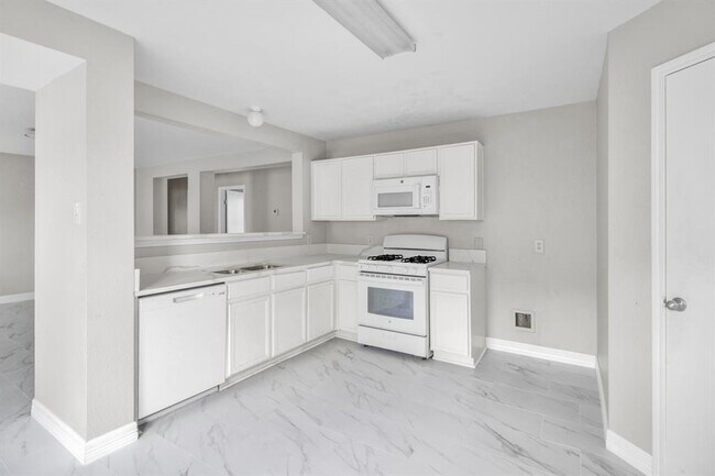 Foto del edificio - 8530 Village Hollow Ln