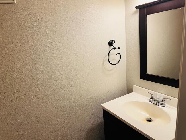 Foto del edificio - 2018 W Rundberg Ln