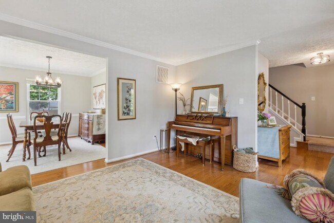 Foto del edificio - 5433 Braddock Ridge Dr