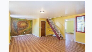 Building Photo - 419 42nd St