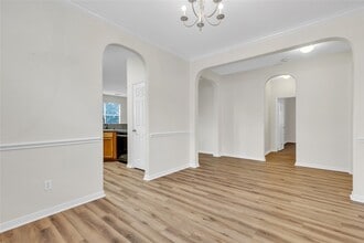 Building Photo - 415 Abbey Ln