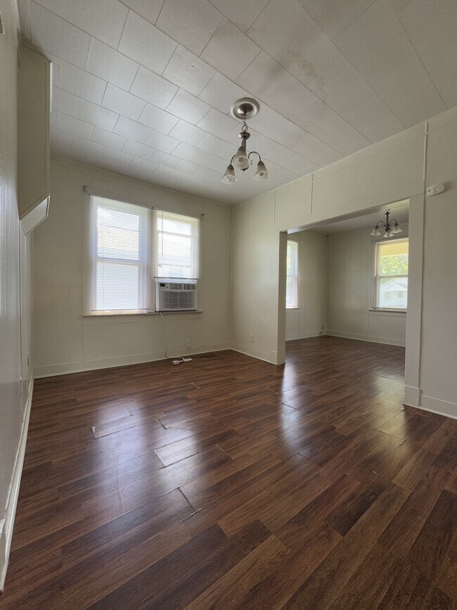 Foto del edificio - 503 S Logan Ave