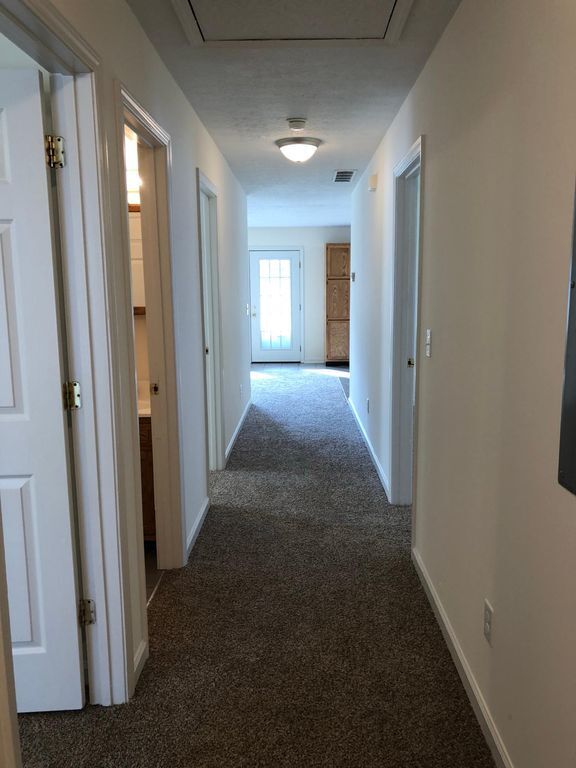 Foto del edificio - 209 Hallie Irvine St, Richmond, KY 40475