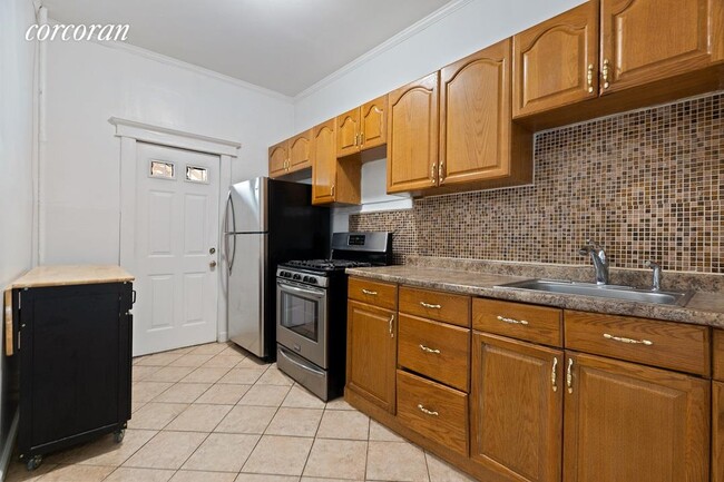 Foto del edificio - 265 E 37th St