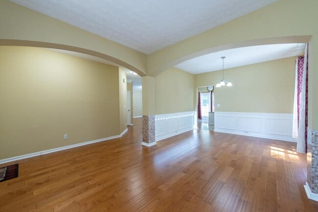 Foto del edificio - 2227 Longmont Dr