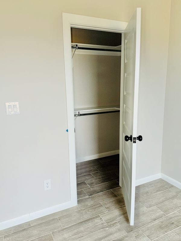 Building Photo - 701 N Onyx Ave