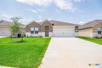 Building Photo - 1412 Rolling Thunder Dr