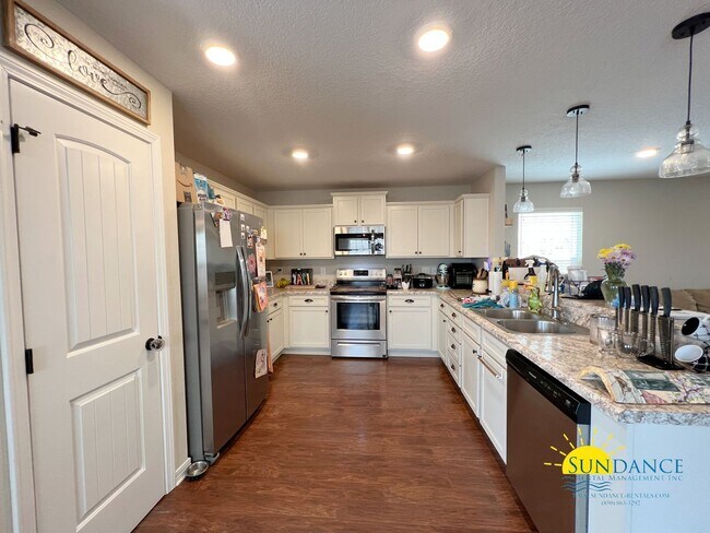 Building Photo - Beautiful 3 Bedroom Home in Crestview!
