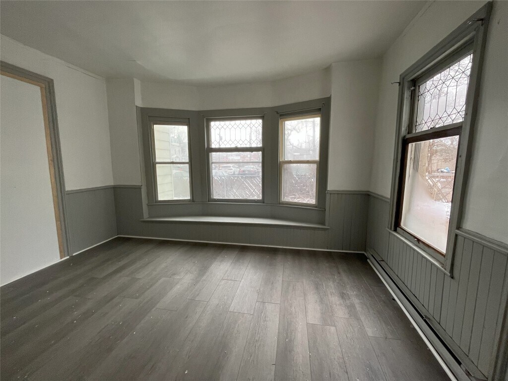 139 Oak St Unit 3, Binghamton, NY 13905 Room for Rent in Binghamton