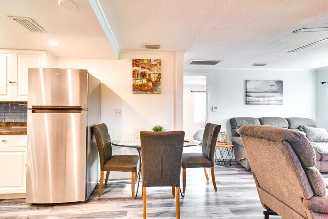 Building Photo - 10845 71st Ave