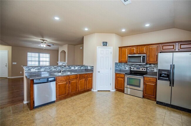 Foto del edificio - 5403 SW Carlisle St