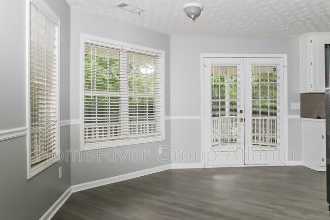 Building Photo - 120 Highgrove Dr