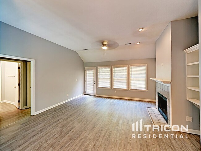 Foto del edificio - 105 Peach Pointe Dr