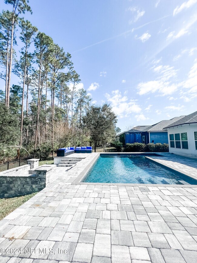 Building Photo - 154 Kiwi Palm Ct
