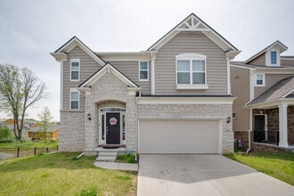 Building Photo - 2825 Dillon Dr