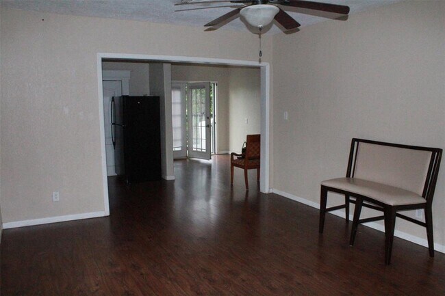 Building Photo - 2701 Truxillo St