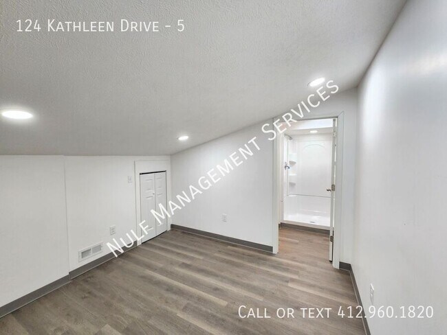 Foto del edificio - 124 Kathleen Dr