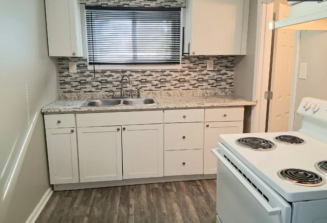 Foto del edificio - 3506 Kahlert Ave