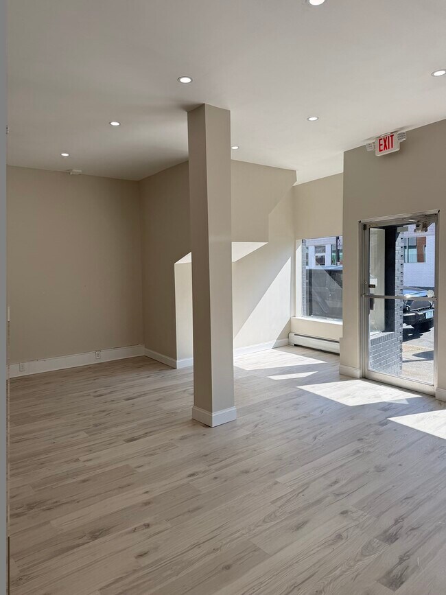 Foto del edificio - 1653 Acushnet Ave