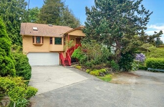 Building Photo - 12013 Exeter Ave NE